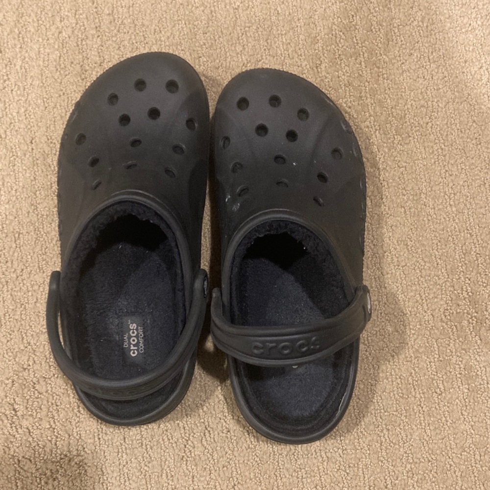 CROCS Black Slip-On Clogs